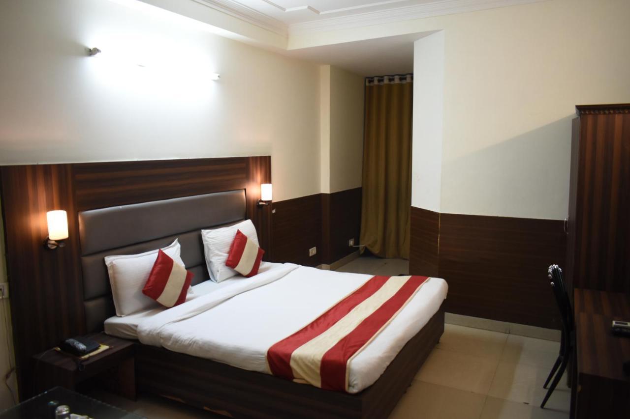 Hotel Kashish Plaza - 5 Mins From Metro Station Delhi  Exterior foto