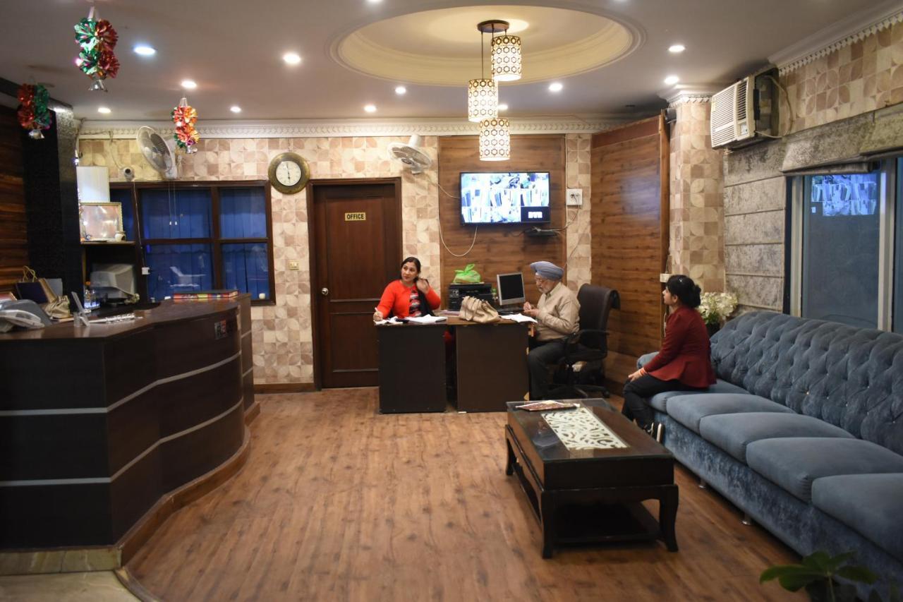 Hotel Kashish Plaza - 5 Mins From Metro Station Delhi  Exterior foto